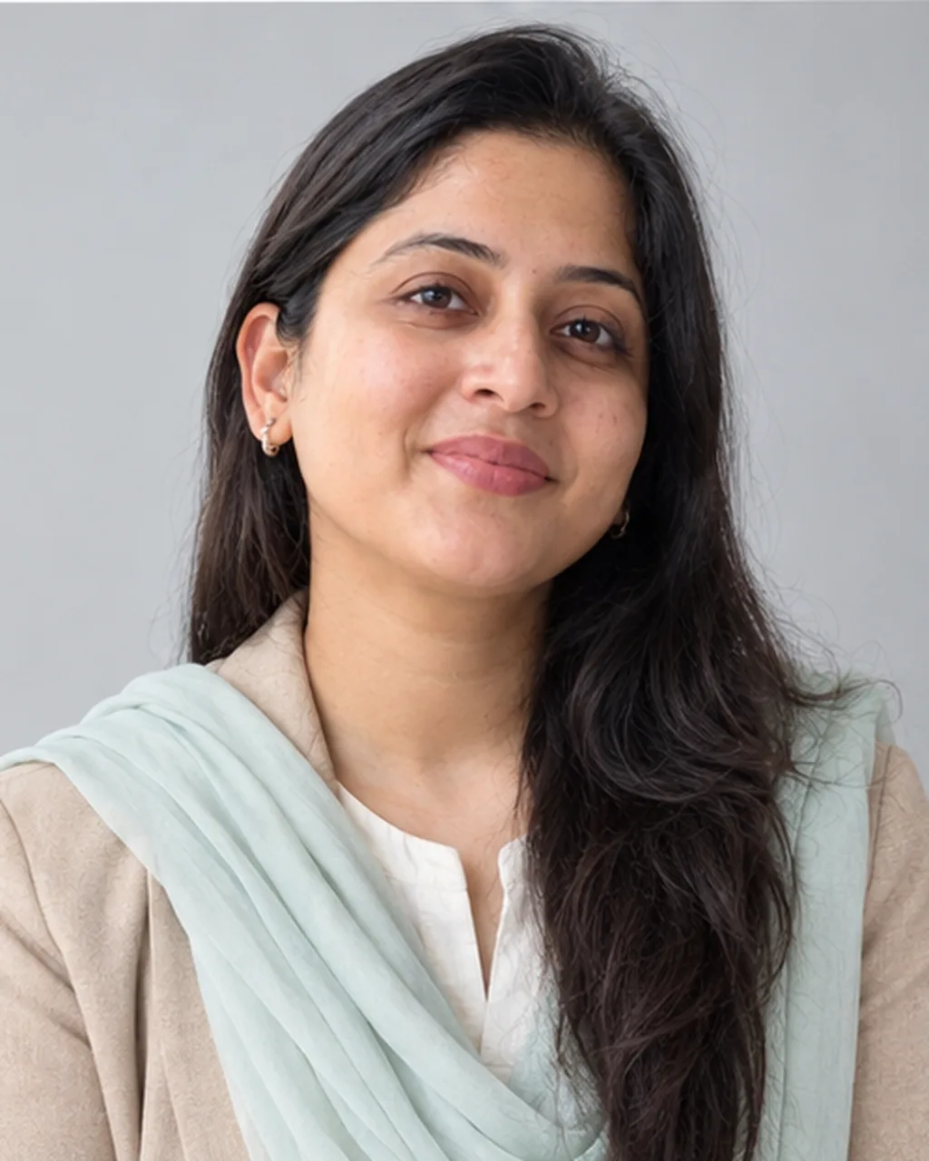 AI result showing Dupatta Office LinkedIn Photo Prompt for Gemini (Women)